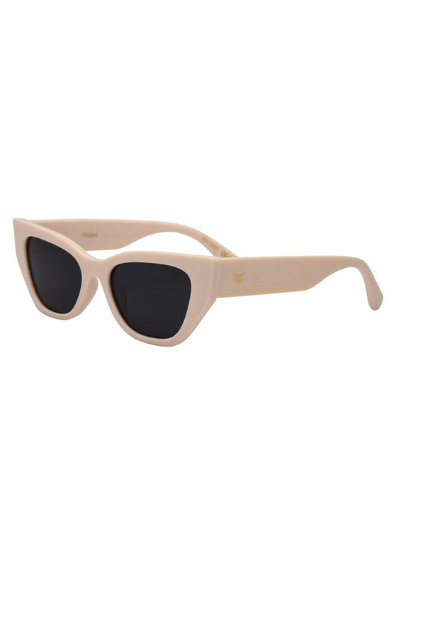 Fiona Crème / Smoke Polarized