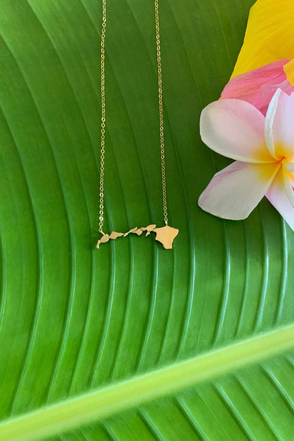 Hawaiian leaf necklace deals