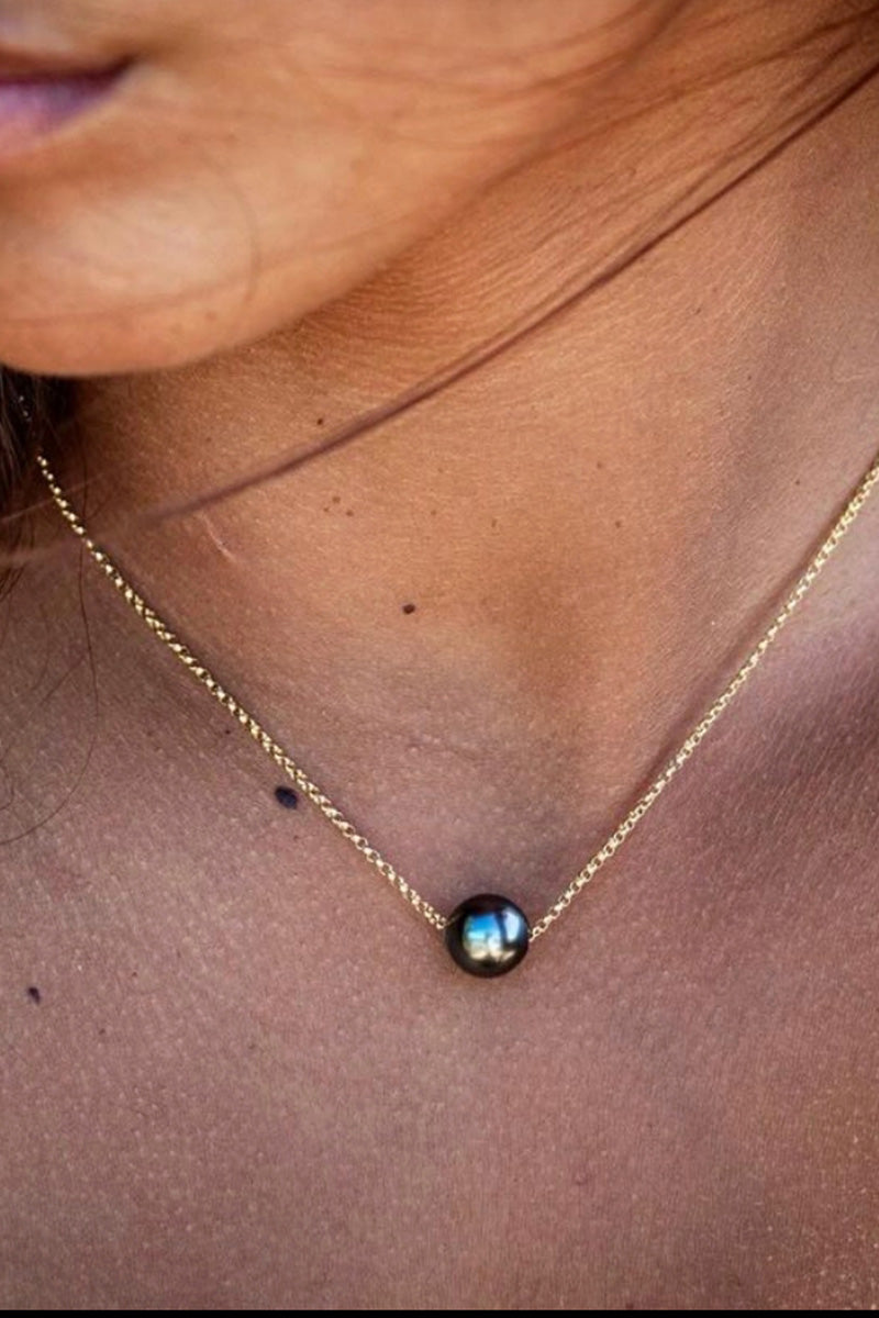 FloatingTahitianPearlNecklace-2.jpg