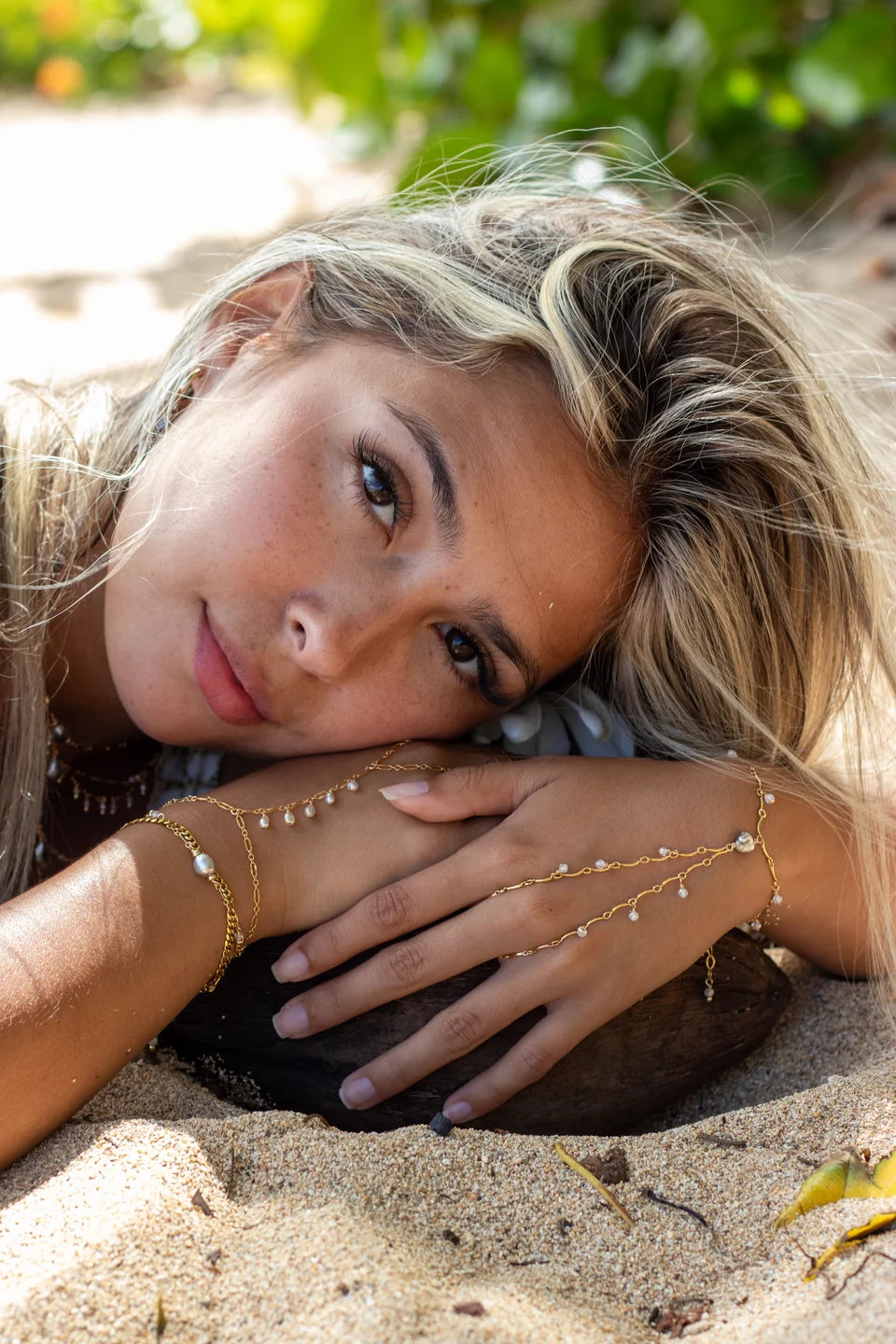 KESHI Manini Hand Chain