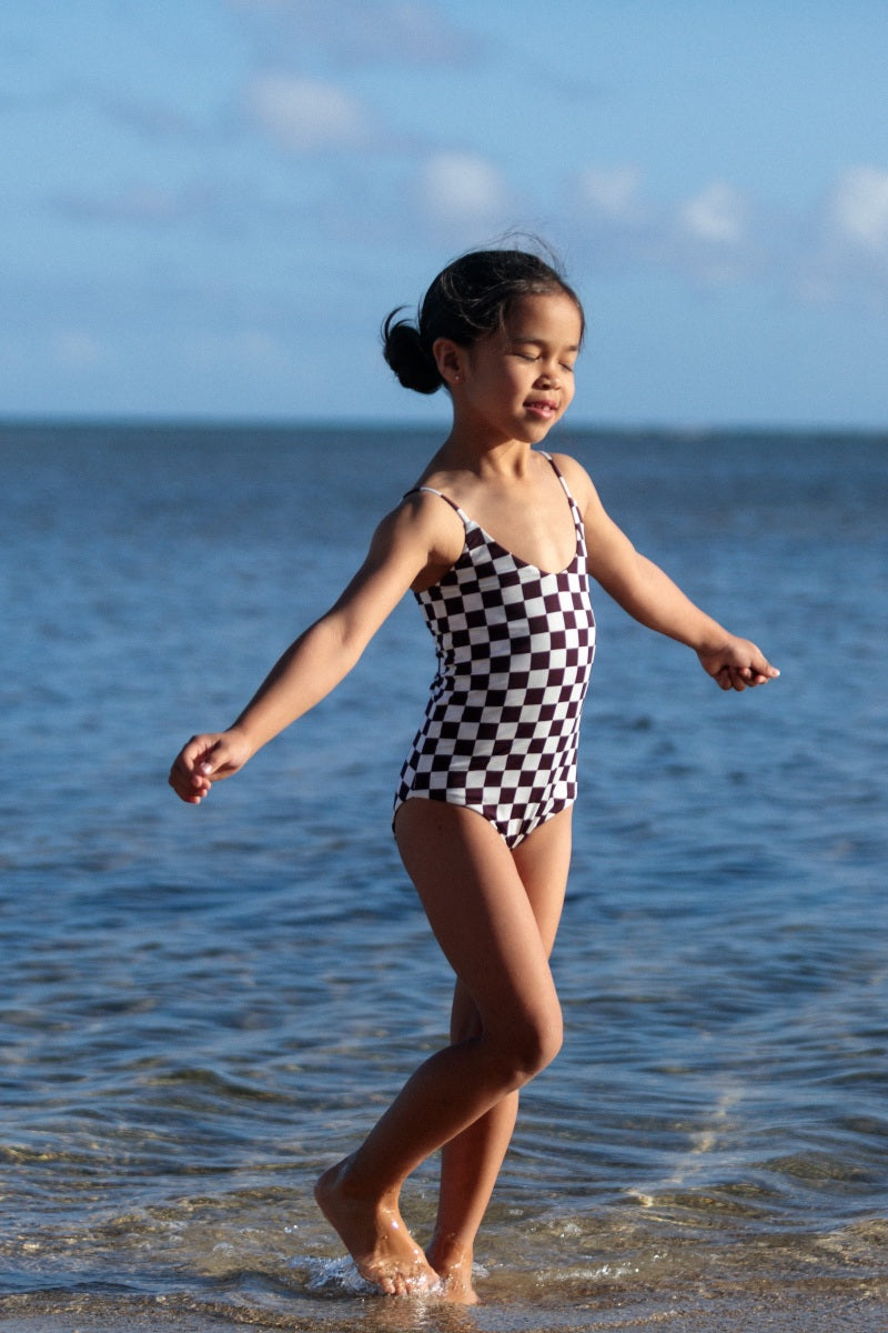 LittlesEverydayBodysuitFigCheck17.jpg
