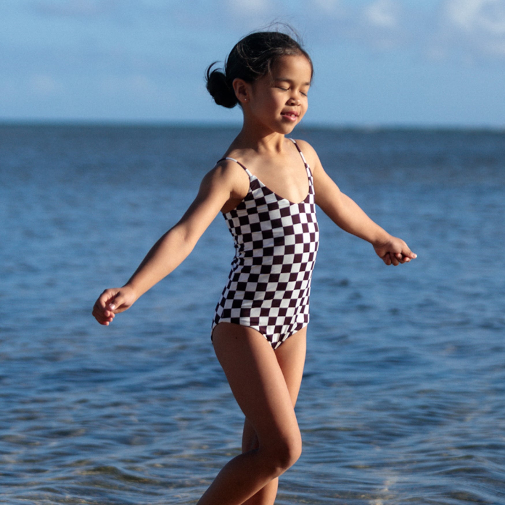 LittlesEverydayBodysuitFigCheck17_6c273238-6469-44b6-b9d5-251813f32470.jpg