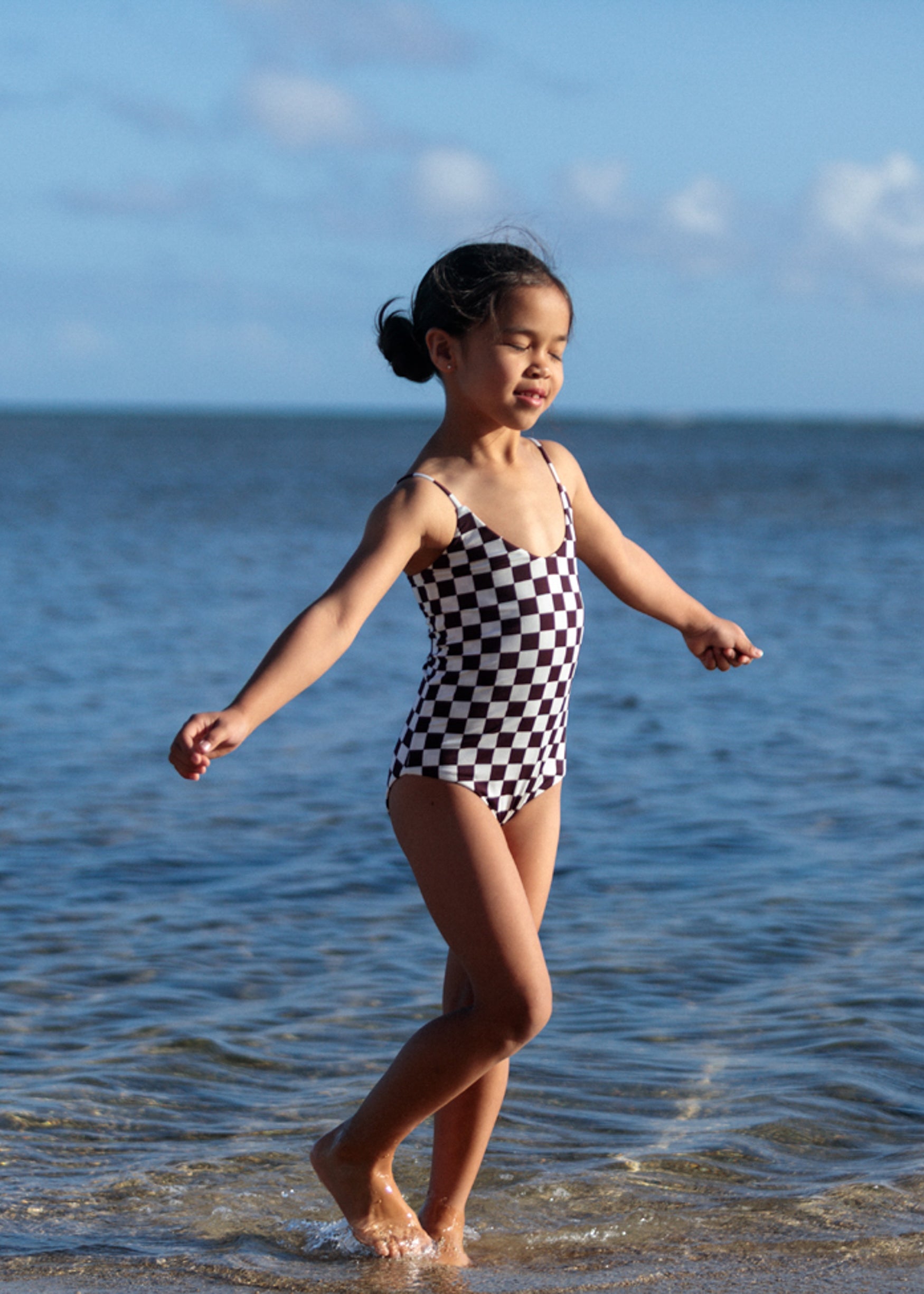 LittlesEverydayBodysuitFigCheck17_6c273238-6469-44b6-b9d5-251813f32470.jpg