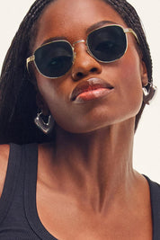 QUAY BORN READY Sunglasses gold/smoke