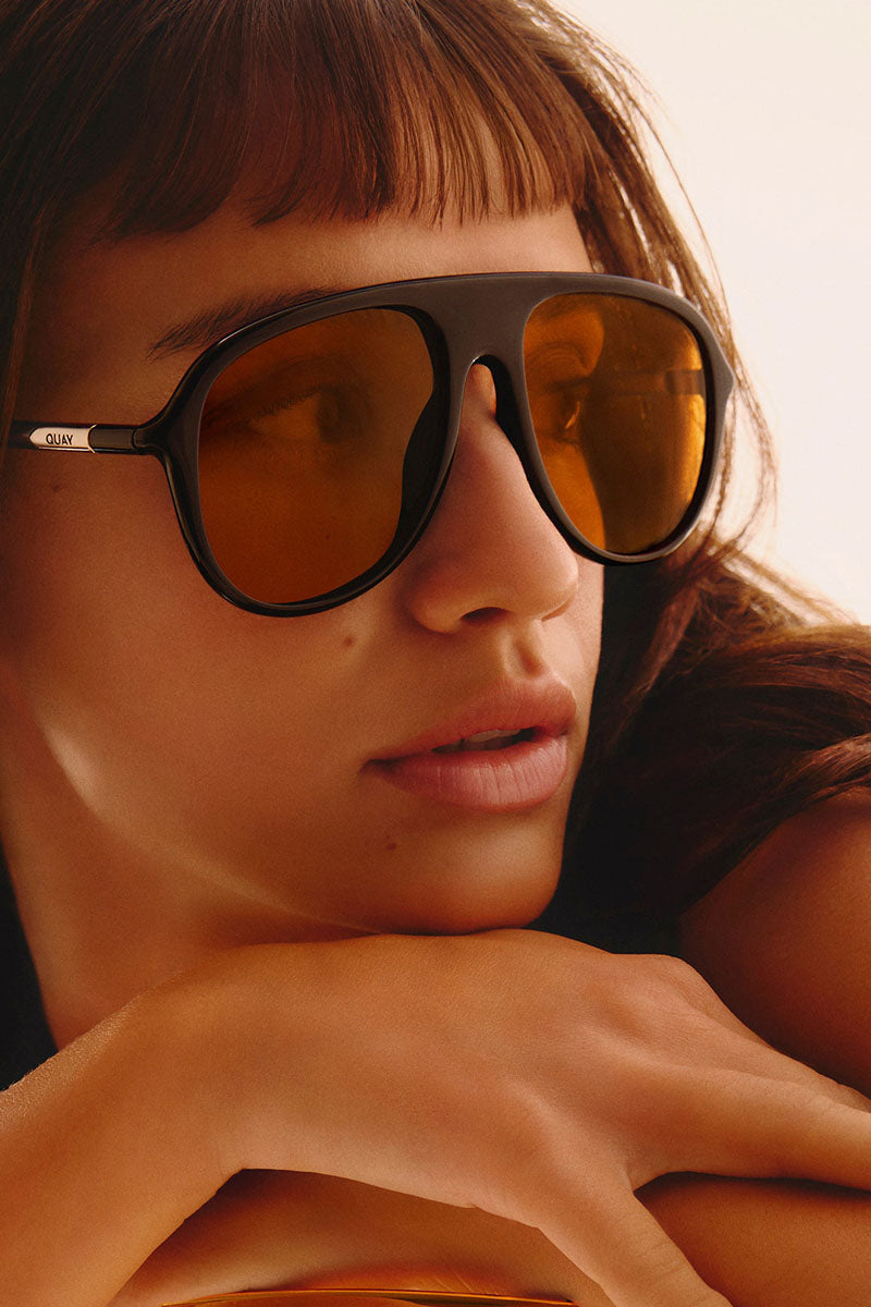 QUAY Chart Topper - black/honey