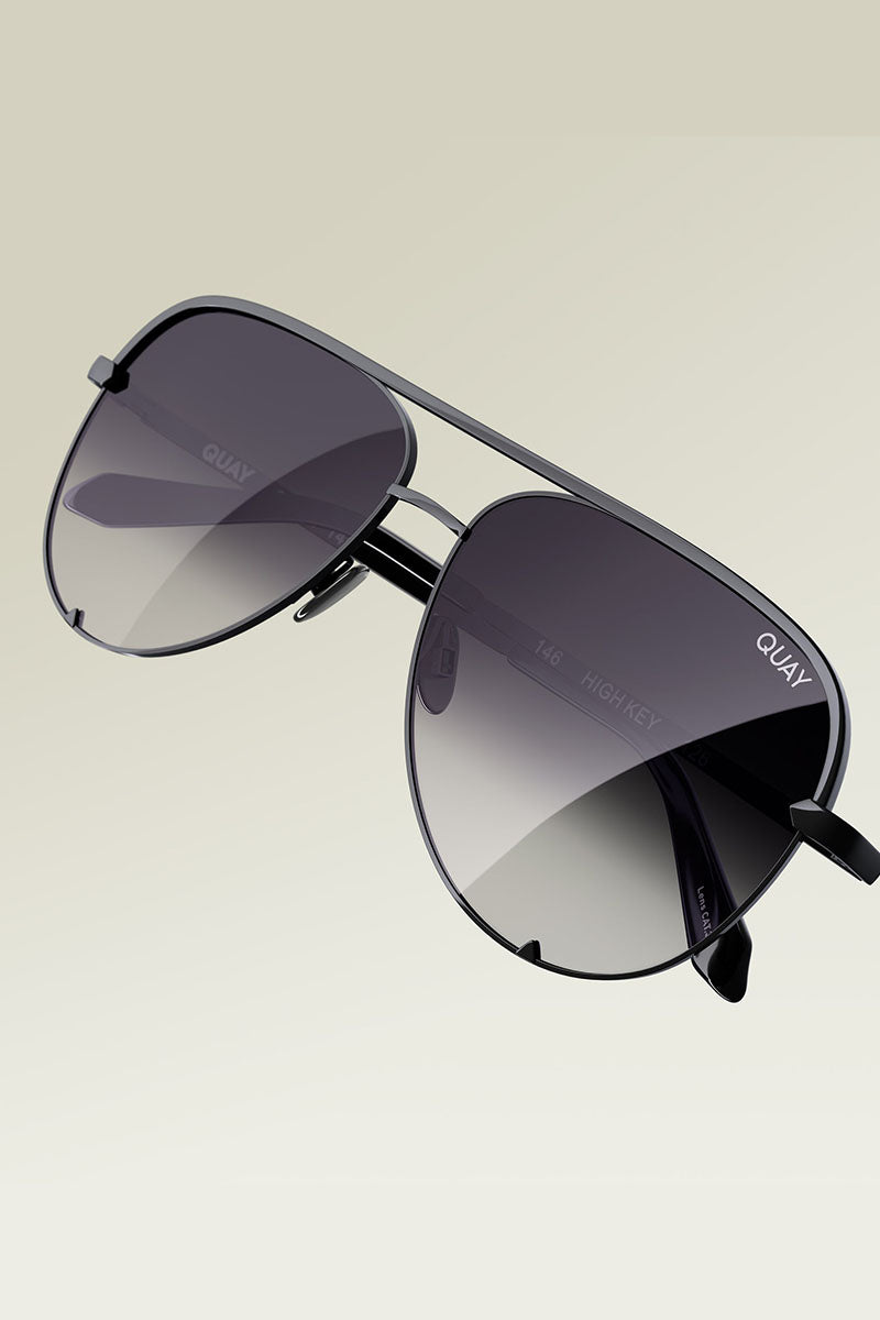 QUAY High Key Sunglasses  - black / fade