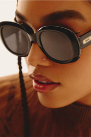 QUAY Impromptu Sunglasses - Black Frame/Smoke Lens