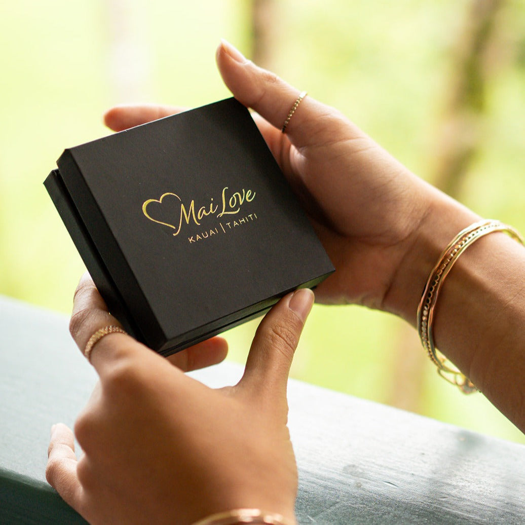 Mai Love Sea Shell Bangle
