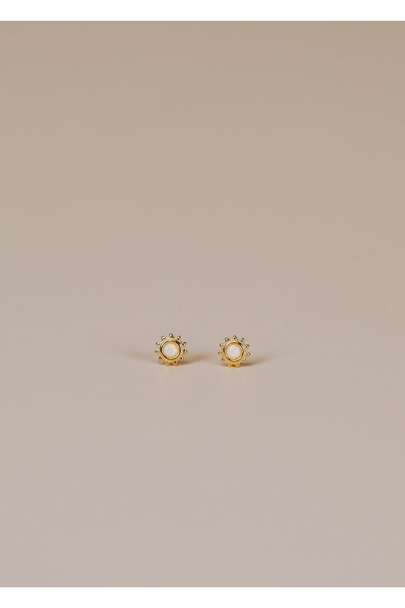 sun-white-opal-earring_1.jpg
